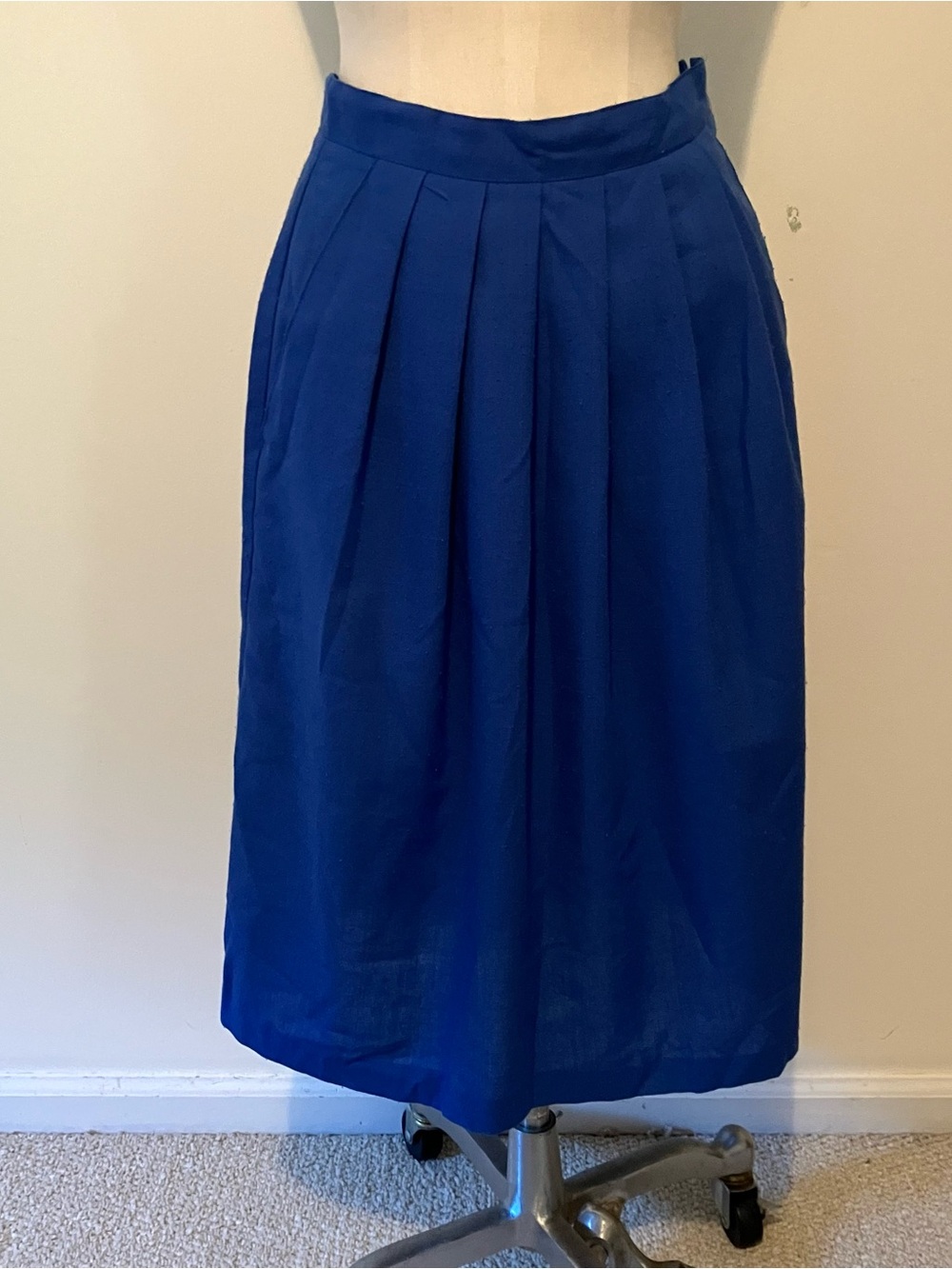 VTG Pleated Cobalt Blue A-Line Skirt Sz 6P Midi Knee Length Office 90s